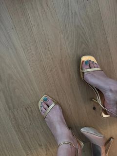 Delphine Wespiser feet photo thumbnail