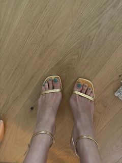 Delphine Wespiser feet photo thumbnail