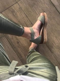 Delphine Wespiser feet photo 10