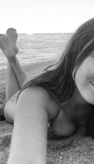 Delphine Wespiser feet photo 1