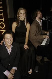Delta Goodrem feet photo thumbnail