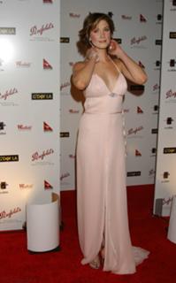 Delta Goodrem feet photo thumbnail