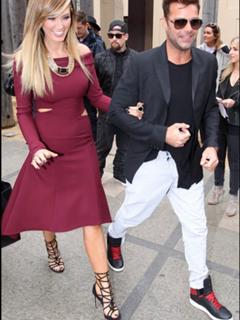 Delta Goodrem feet photo thumbnail