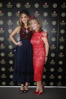 Delta Goodrem feet photo thumbnail