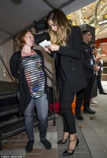 Delta Goodrem feet photo thumbnail