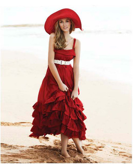 Delta Goodrem feet photo thumbnail