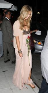 Delta Goodrem feet photo thumbnail