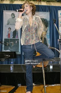 Delta Goodrem feet photo thumbnail
