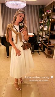 Delta Goodrem feet photo 7