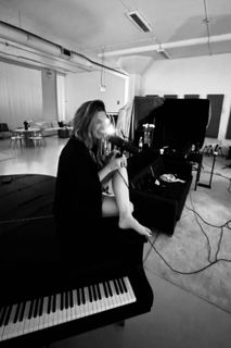 Delta Goodrem feet photo 2