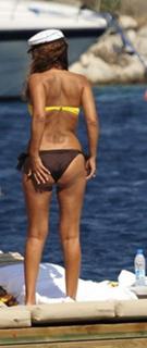 Demet Akalin feet photo thumbnail