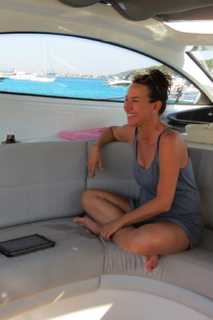 Demet Akbag feet photo 6