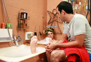 Demet Evgar feet photo thumbnail