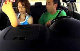 Demet Evgar feet photo thumbnail