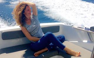 Demet Sener feet photo 1