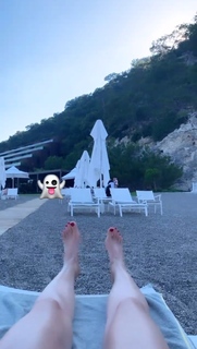 Demet Sener feet photo 12