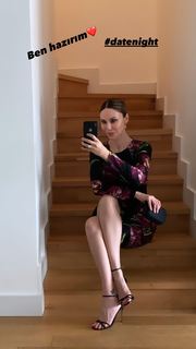 Demet Sener feet photo 14
