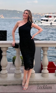 Demet Sener feet photo 8