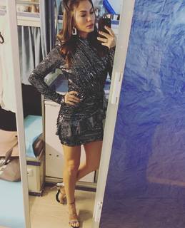 Demet Özdemir feet photo thumbnail