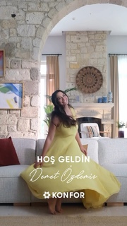 Demet Özdemir feet photo thumbnail