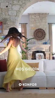 Demet Özdemir feet photo thumbnail