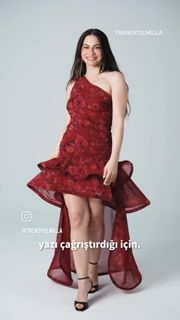 Demet Özdemir feet photo 5