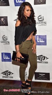 Demetria McKinney feet photo 6