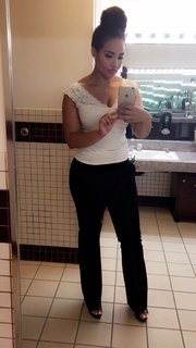 Demetria Obilor feet photo thumbnail