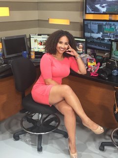 Demetria Obilor feet photo thumbnail