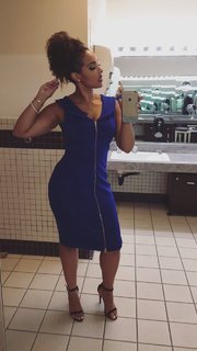 Demetria Obilor feet photo thumbnail