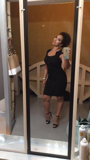 Demetria Obilor feet photo thumbnail