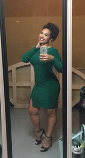 Demetria Obilor feet photo thumbnail