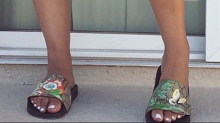 Demetria Obilor feet photo thumbnail