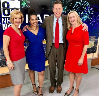 Demetria Obilor feet photo thumbnail