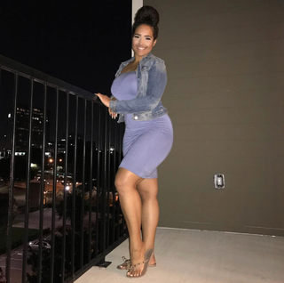 Demetria Obilor feet photo thumbnail