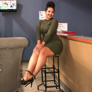 Demetria Obilor feet photo thumbnail