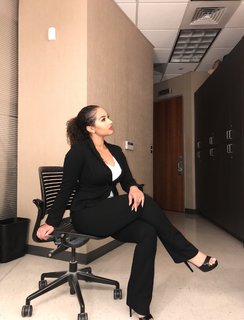 Demetria Obilor feet photo thumbnail