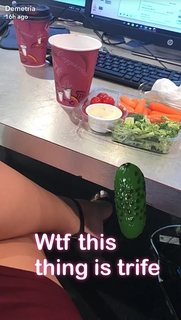 Demetria Obilor feet photo thumbnail