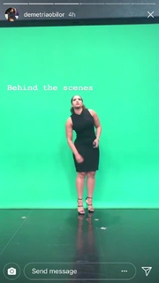 Demetria Obilor feet photo thumbnail