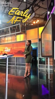 Demetria Obilor feet photo thumbnail