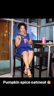 Demetria Obilor feet photo thumbnail
