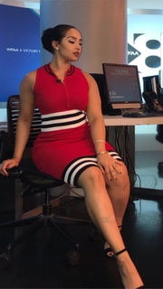 Demetria Obilor feet photo thumbnail