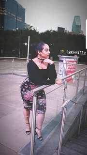 Demetria Obilor feet photo thumbnail