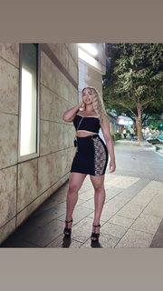 Demetria Obilor feet photo thumbnail