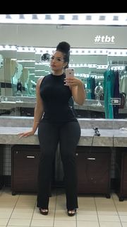 Demetria Obilor feet photo thumbnail