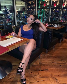 Demetria Obilor feet photo thumbnail