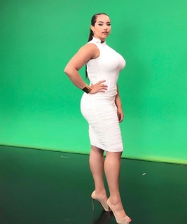 Demetria Obilor feet photo thumbnail