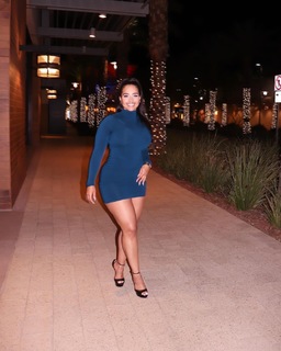 Demetria Obilor feet photo thumbnail