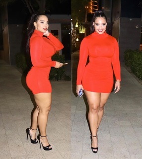 Demetria Obilor feet photo thumbnail