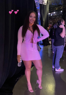 Demetria Obilor feet photo thumbnail